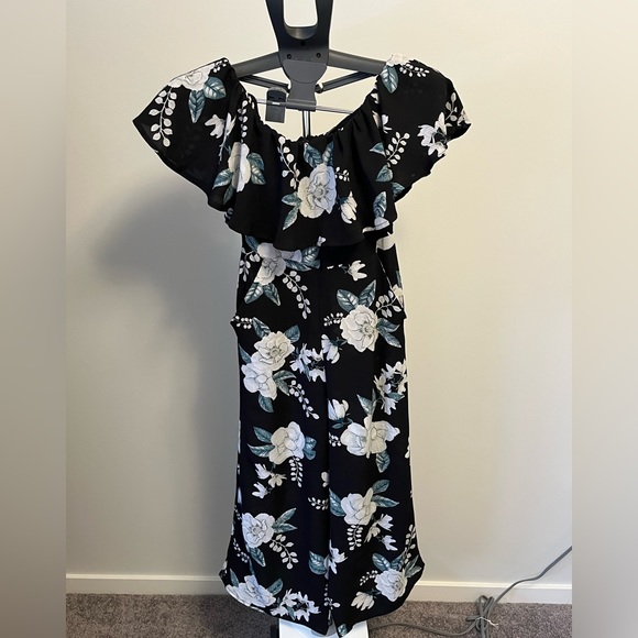 Floral off the shoulder romper - Picture 2 of 2